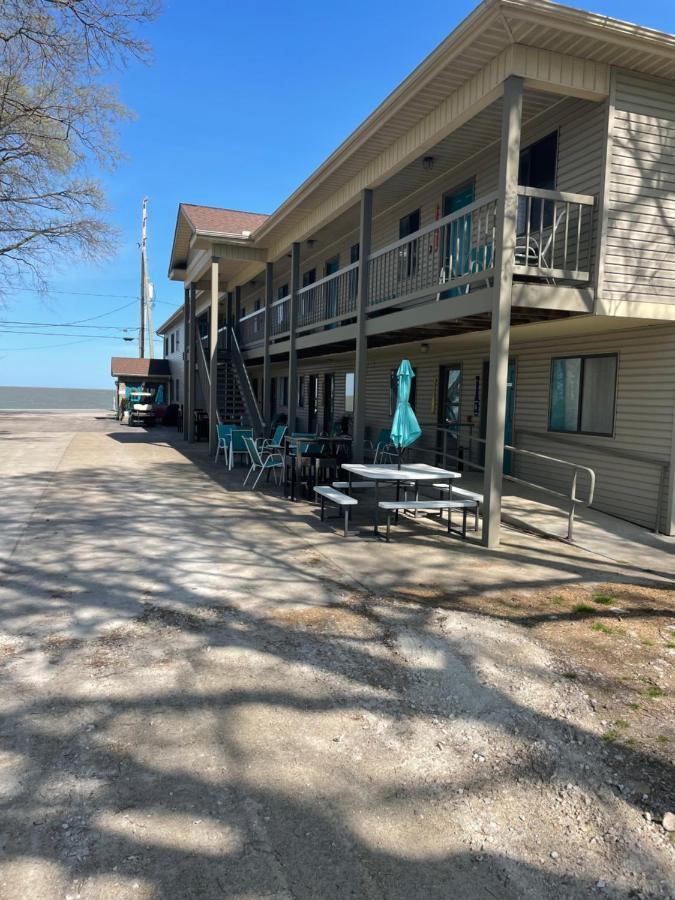 Lake Point Motel Marblehead Εξωτερικό φωτογραφία