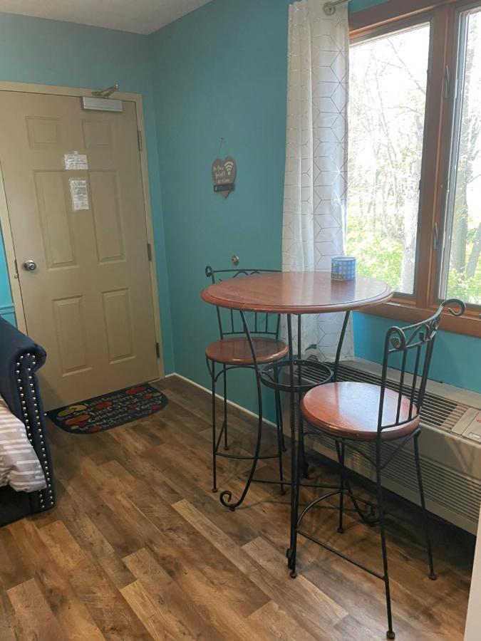 Lake Point Motel Marblehead Εξωτερικό φωτογραφία